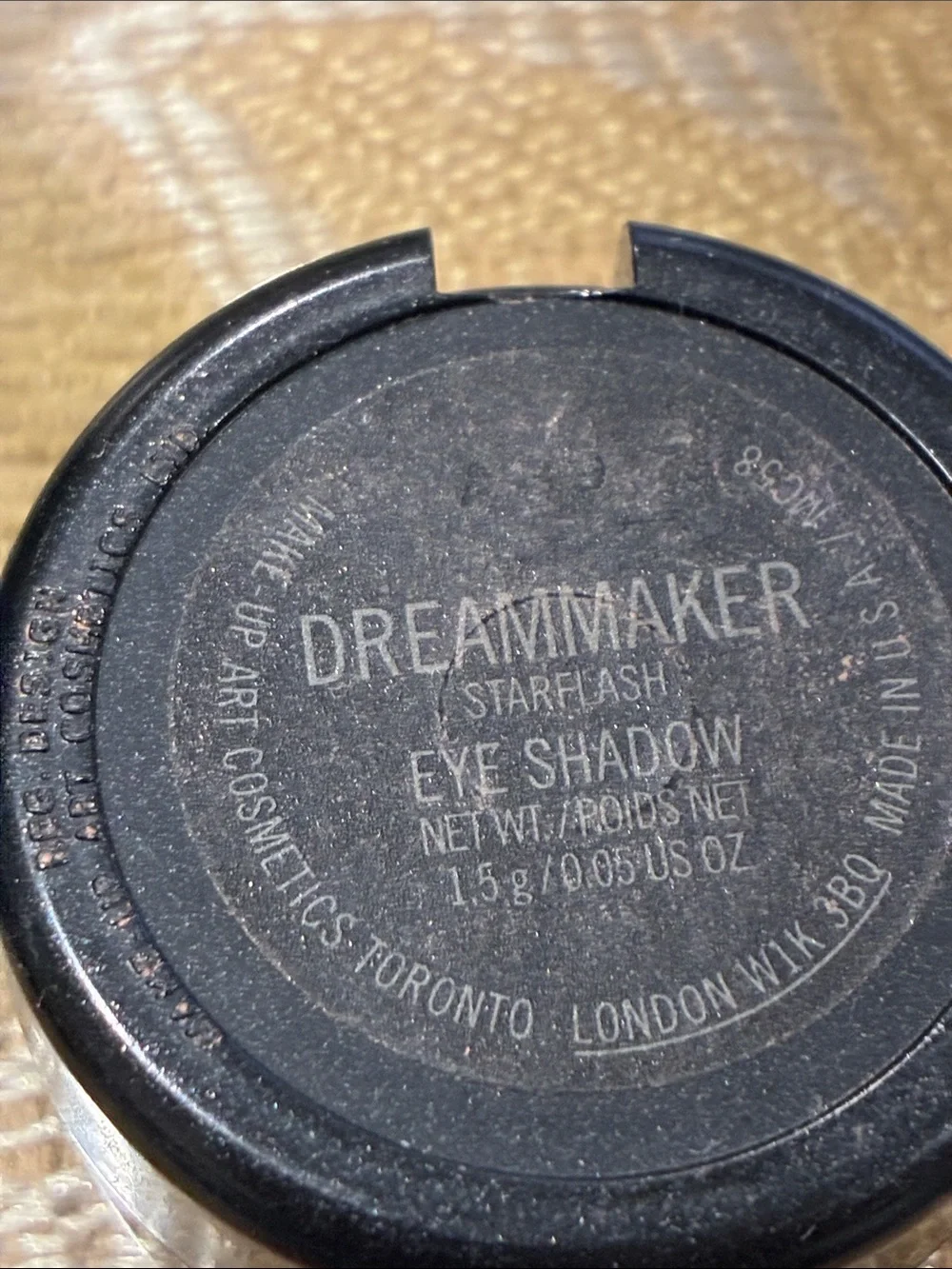 Rare MAC Cosmetics DREAMMAKER STARFLASH Single Eyeshadow Shimmery Gold-Bronze